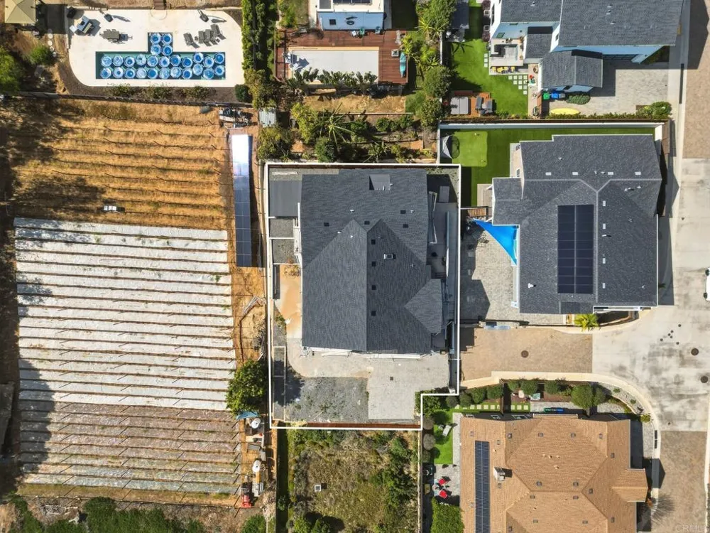 3780 Highland Dr. Carlsbad, CA 92008