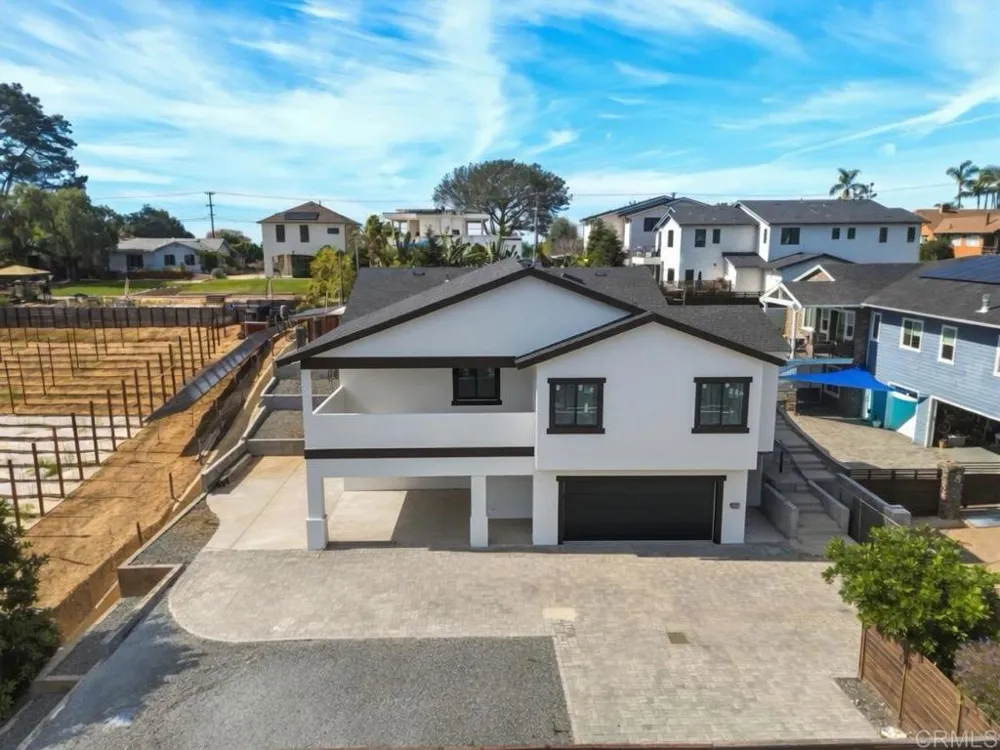 3780 Highland Dr. Carlsbad, CA 92008