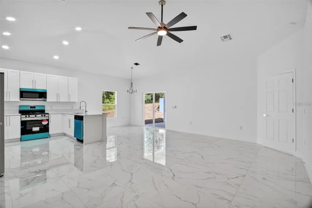 89 FARIWAY CIRCLE Umatilla, FL 32784