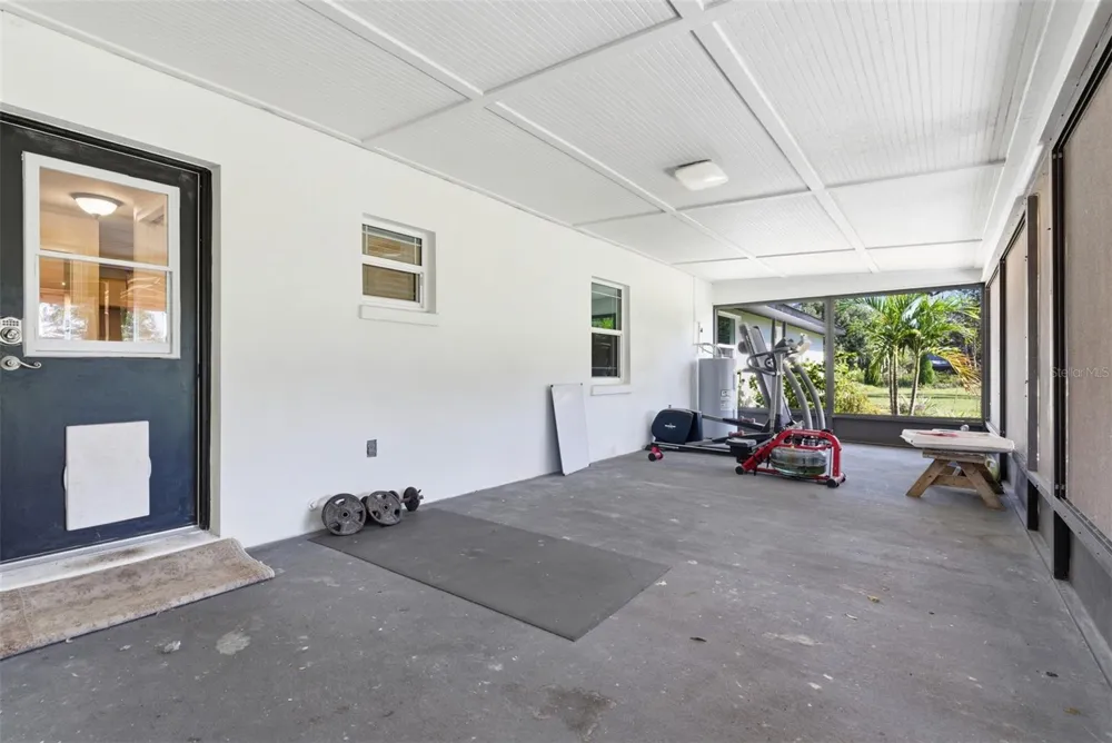 2506 HAWK GRIFFIN ROAD Plant City, FL 33565