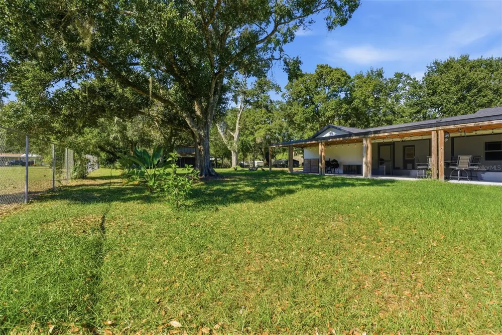 2506 HAWK GRIFFIN ROAD Plant City, FL 33565