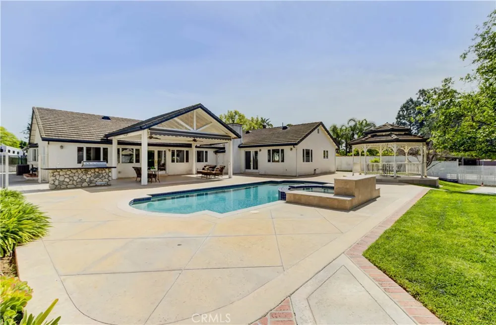 5821 Blueberry Street Yorba Linda, CA 92886