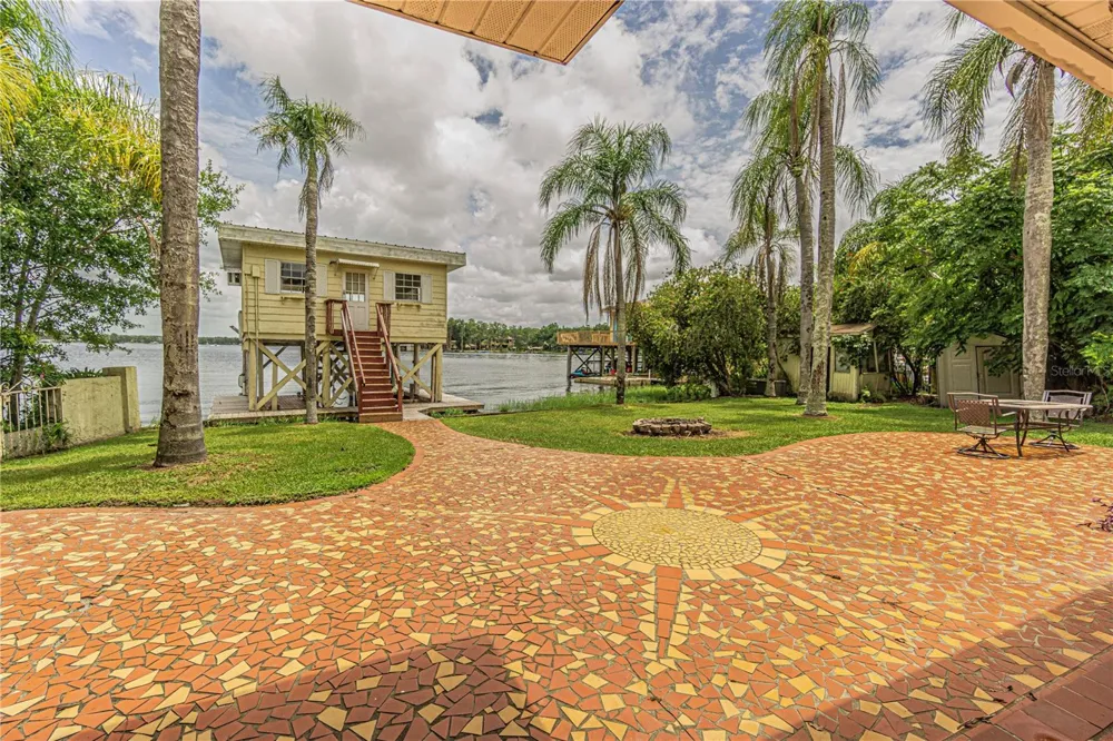 18129 CRAWLEY ROAD Odessa, FL 33556
