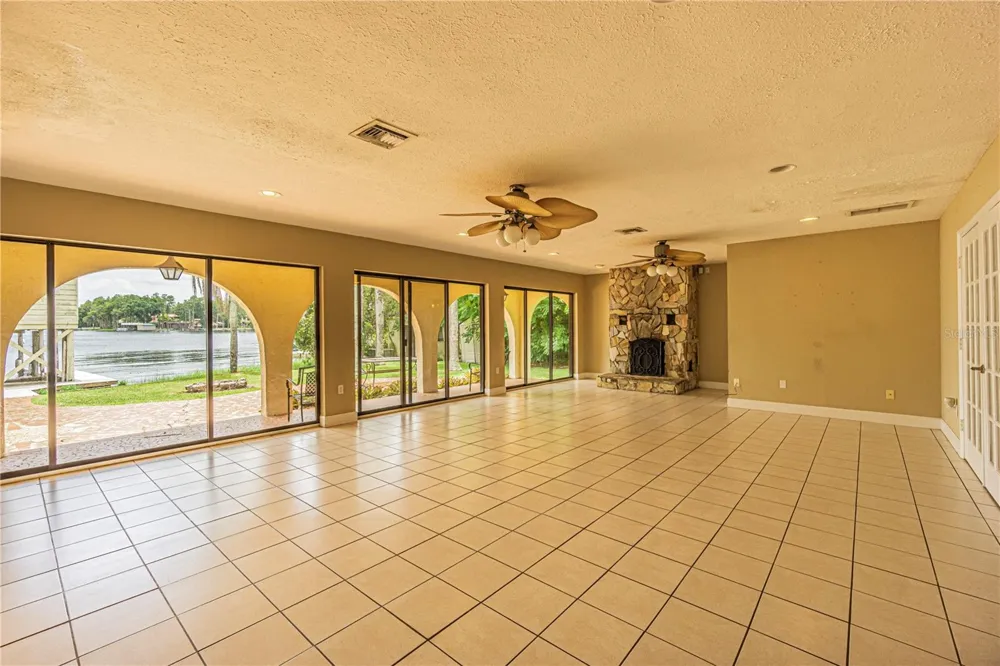 18129 CRAWLEY ROAD Odessa, FL 33556