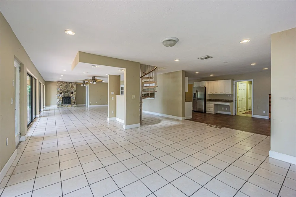 18129 CRAWLEY ROAD Odessa, FL 33556