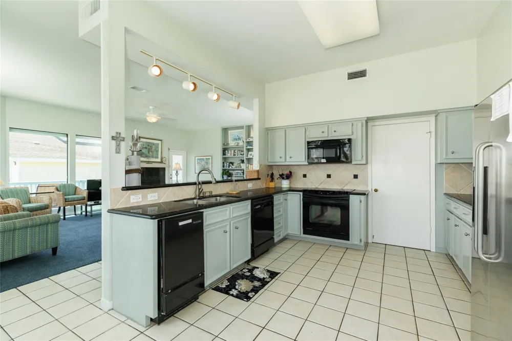 4223 Ghost Crab Lane Galveston, TX 77554