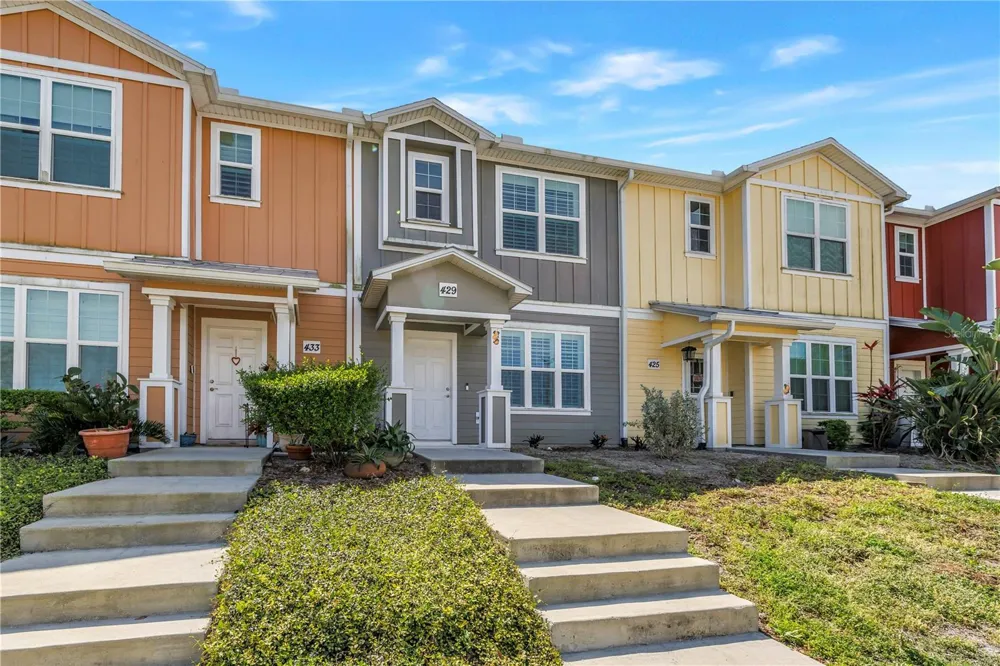 429 LORRAINE LELAND STREET Dunedin, FL 34698