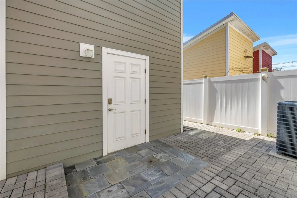 429 LORRAINE LELAND STREET Dunedin, FL 34698