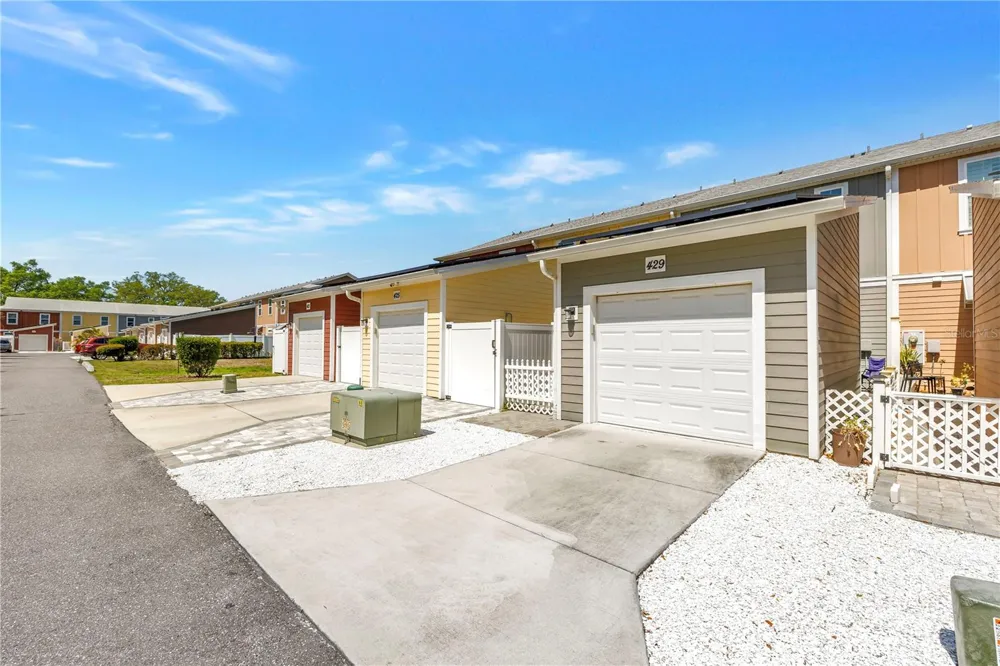 429 LORRAINE LELAND STREET Dunedin, FL 34698
