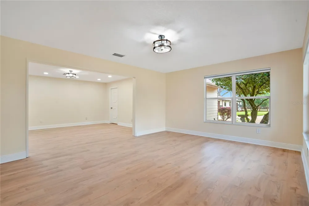1401 BUELL COURT Plant City, FL 33567