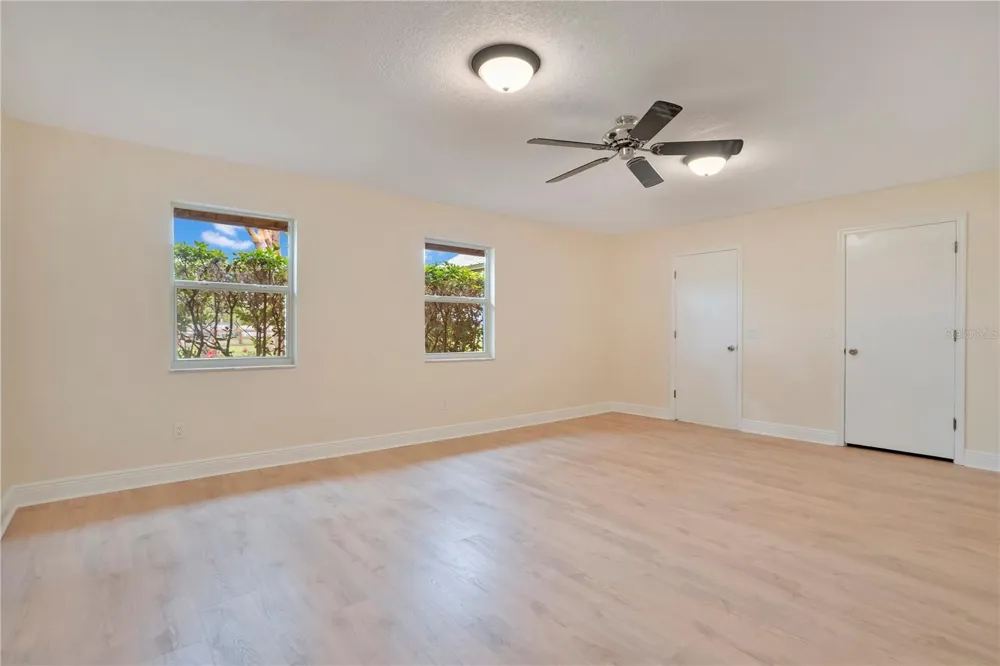 1401 BUELL COURT Plant City, FL 33567