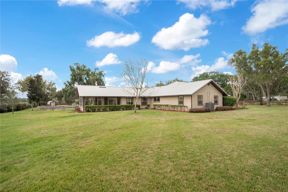 1401 BUELL COURT Plant City, FL 33567