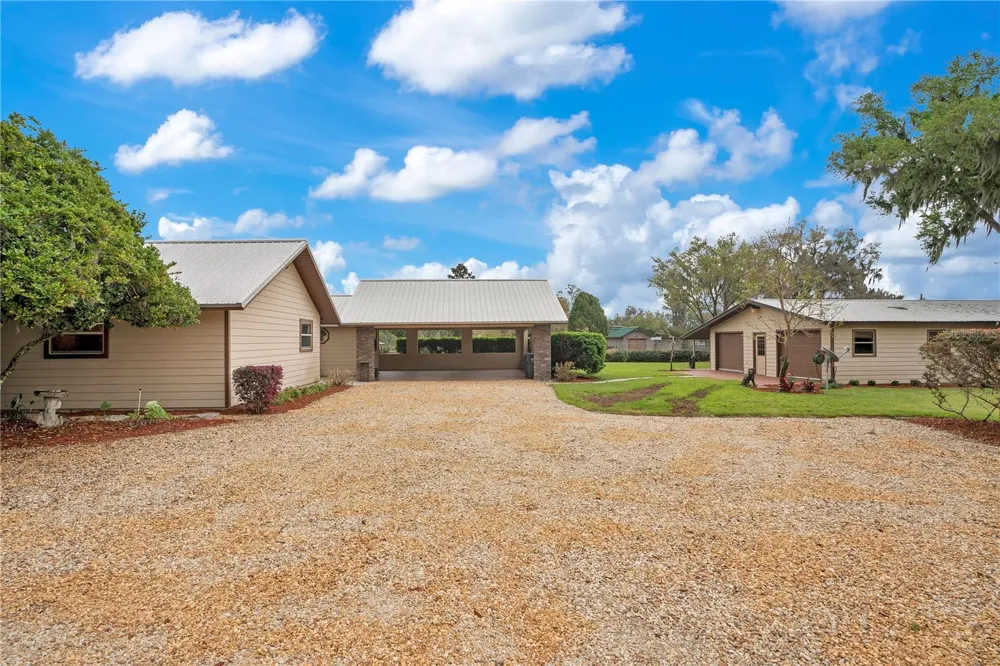 1401 BUELL COURT Plant City, FL 33567