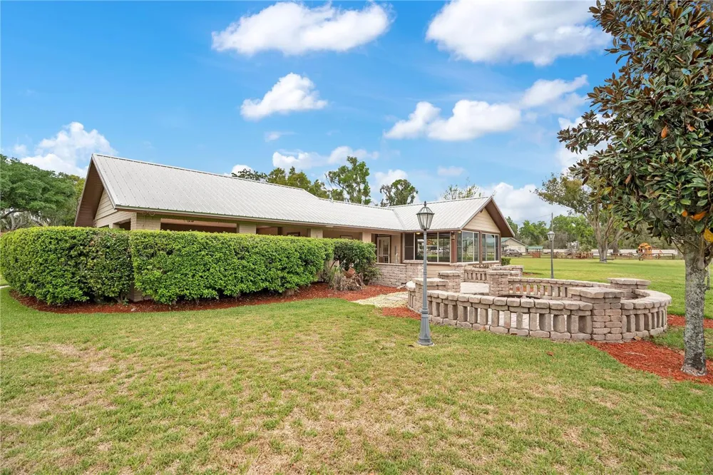 1401 BUELL COURT Plant City, FL 33567
