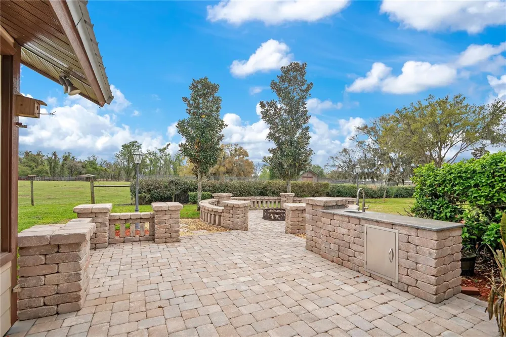1401 BUELL COURT Plant City, FL 33567