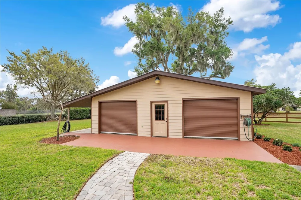 1401 BUELL COURT Plant City, FL 33567