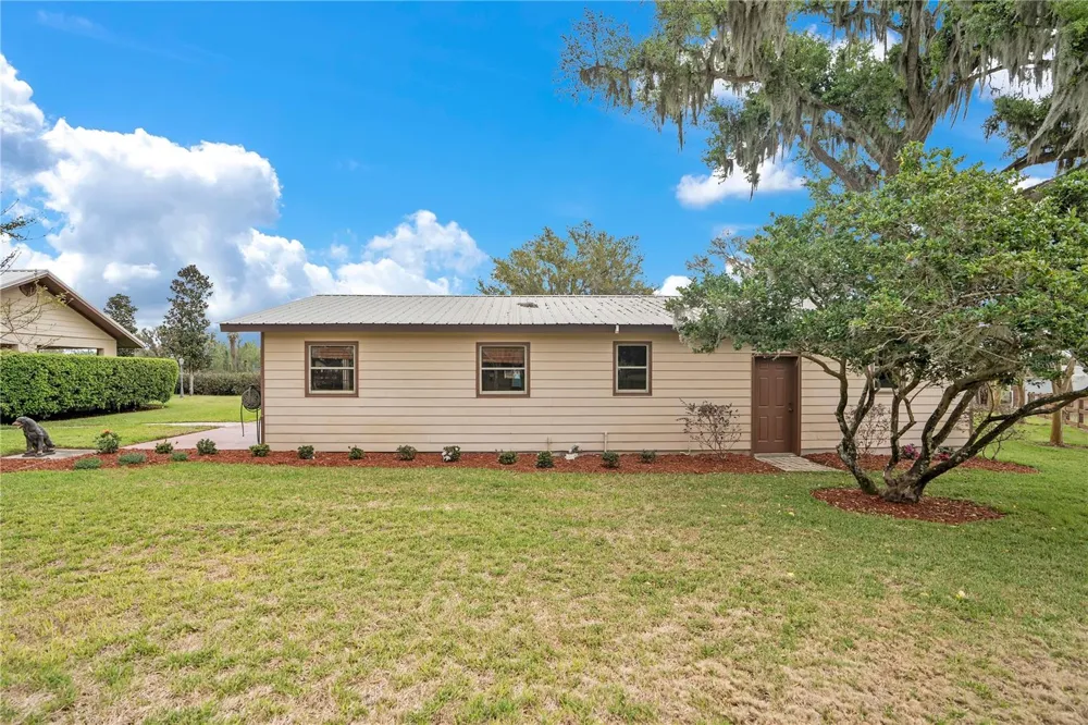 1401 BUELL COURT Plant City, FL 33567