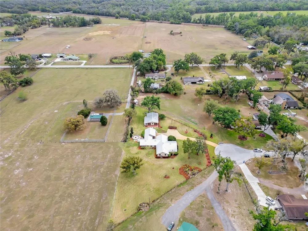 1401 BUELL COURT Plant City, FL 33567