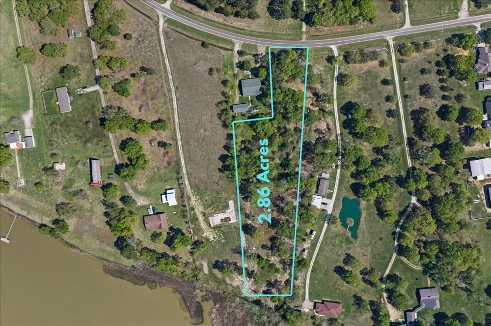 S Main St Anahuac, TX 77514