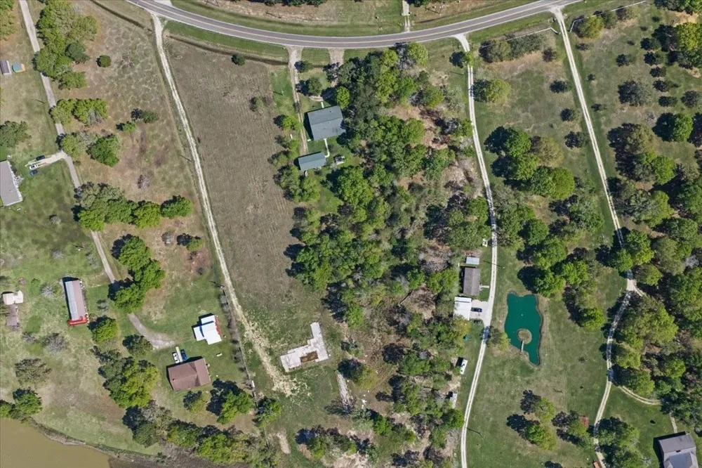 S Main St Anahuac, TX 77514