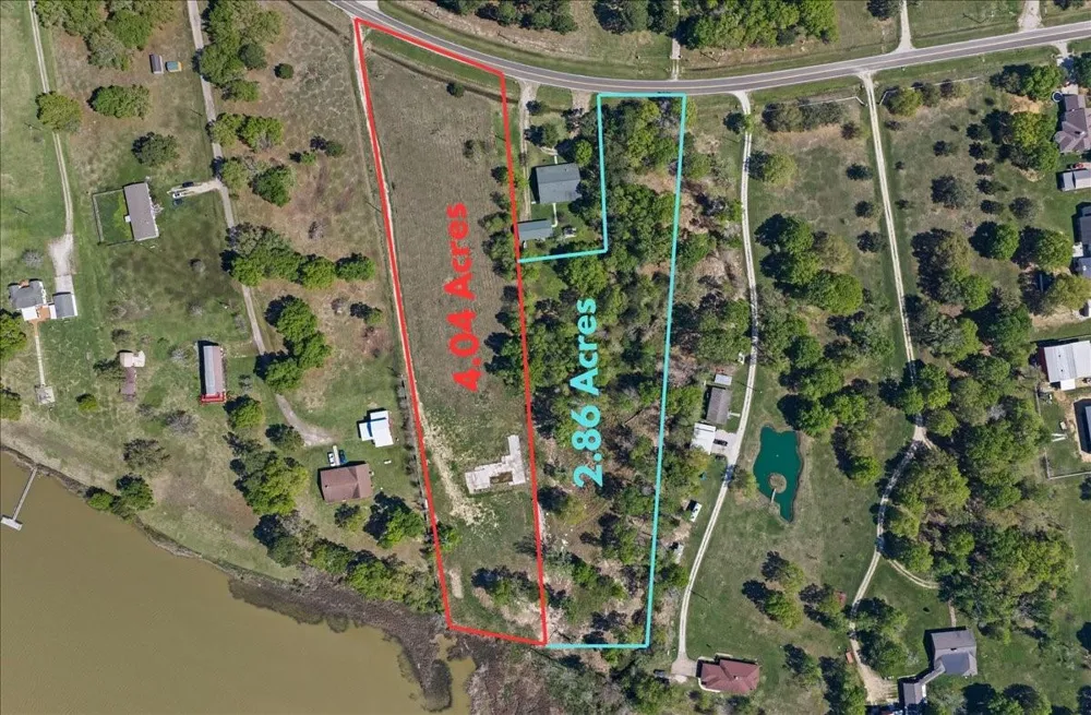 S Main St Anahuac, TX 77514