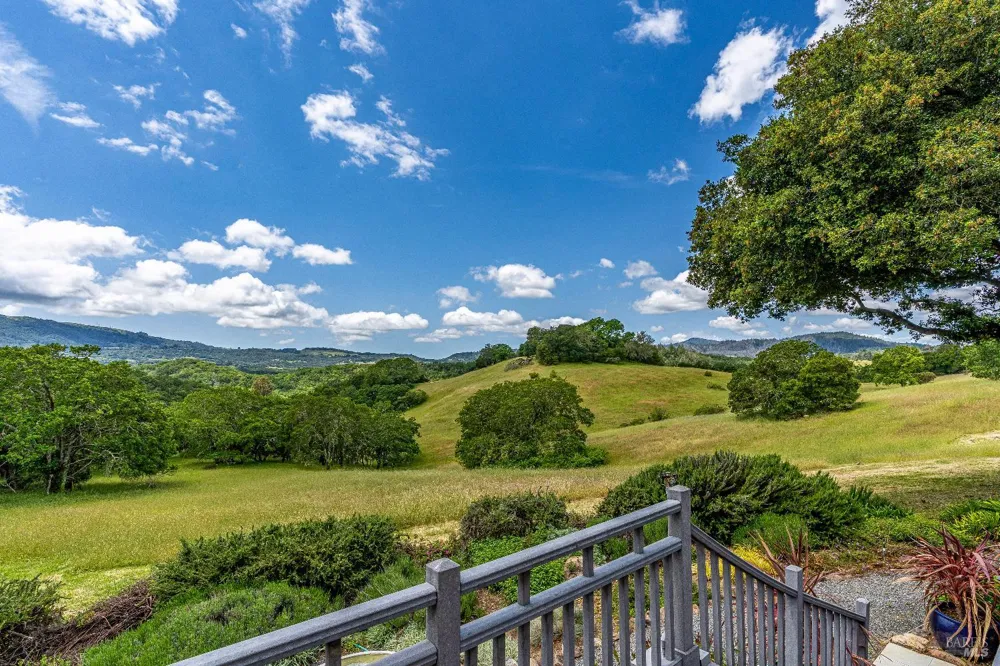 10601 Slattery Road Glen Ellen, CA 95442