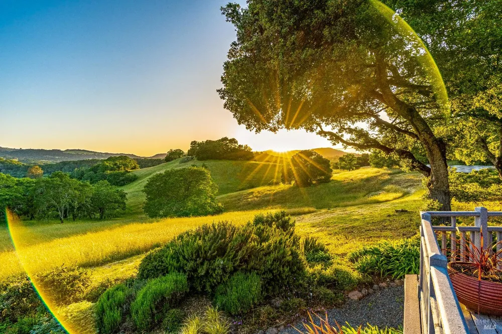 10601 Slattery Road Glen Ellen, CA 95442