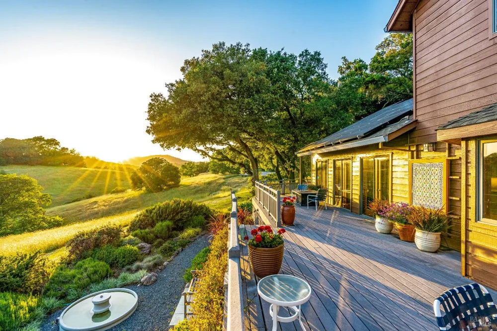 10601 Slattery Road Glen Ellen, CA 95442