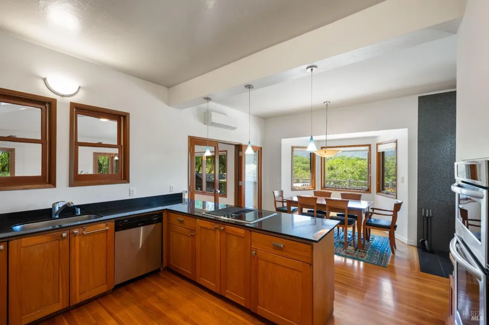 10601 Slattery Road Glen Ellen, CA 95442