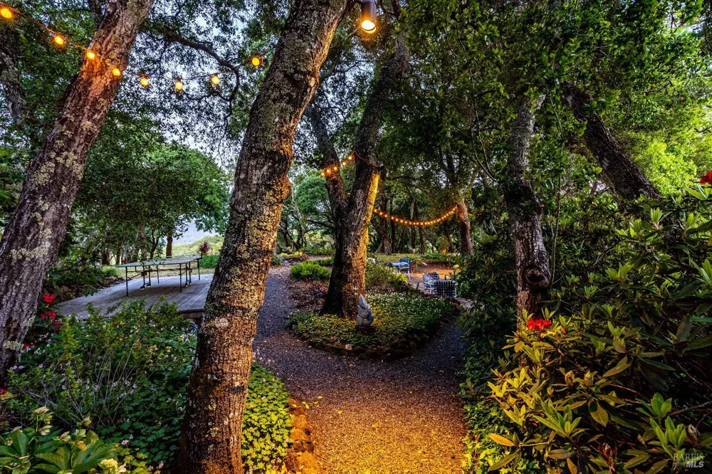 10601 Slattery Road Glen Ellen, CA 95442