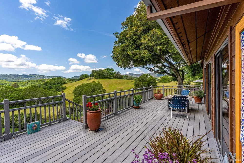 10601 Slattery Road Glen Ellen, CA 95442