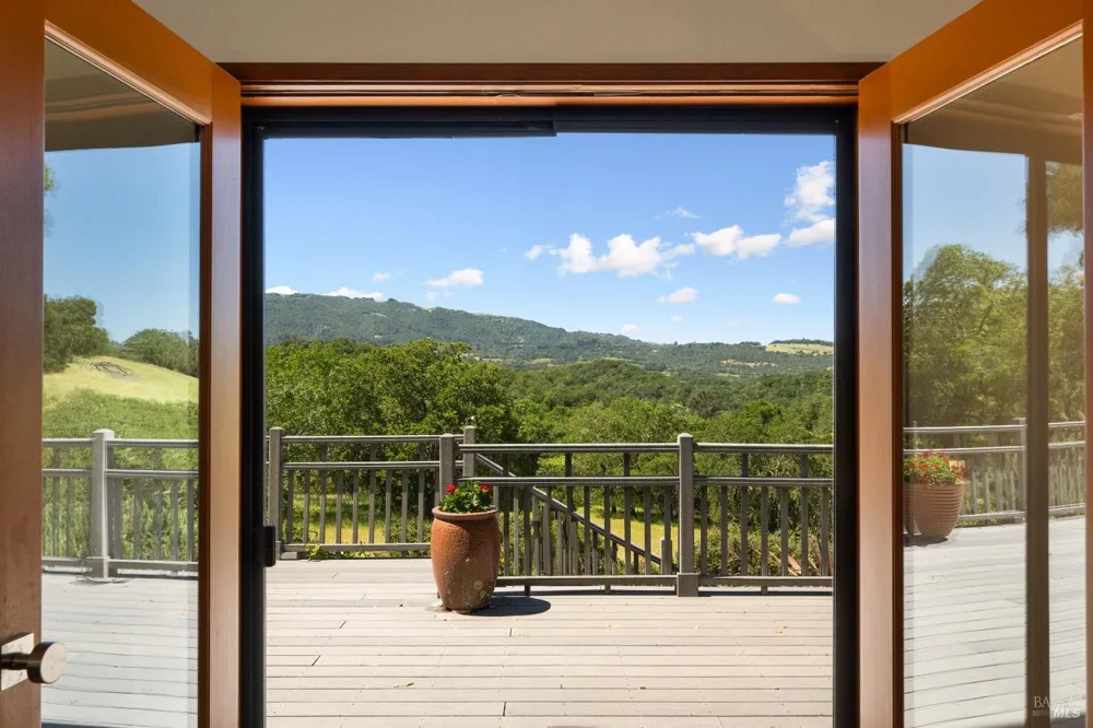 10601 Slattery Road Glen Ellen, CA 95442