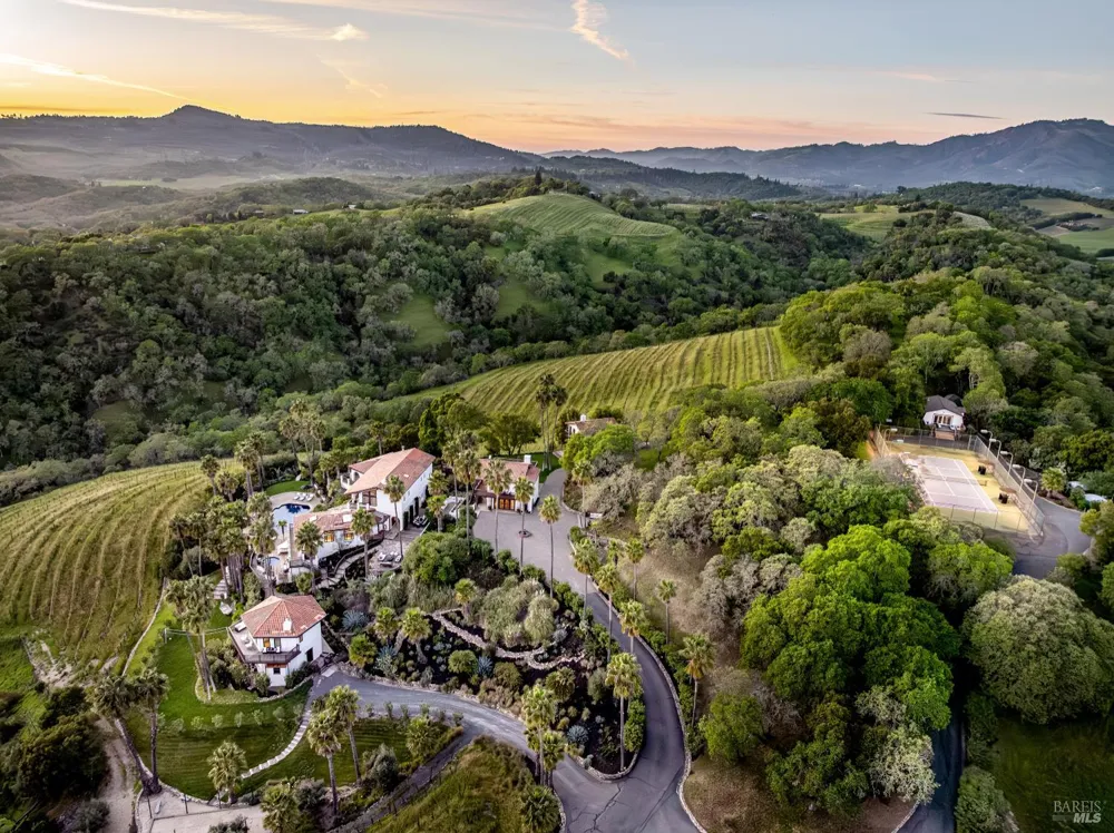 4377 Warm Springs Road Glen Ellen, CA 95442
