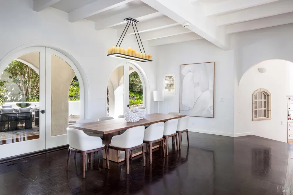 4377 Warm Springs Road Glen Ellen, CA 95442