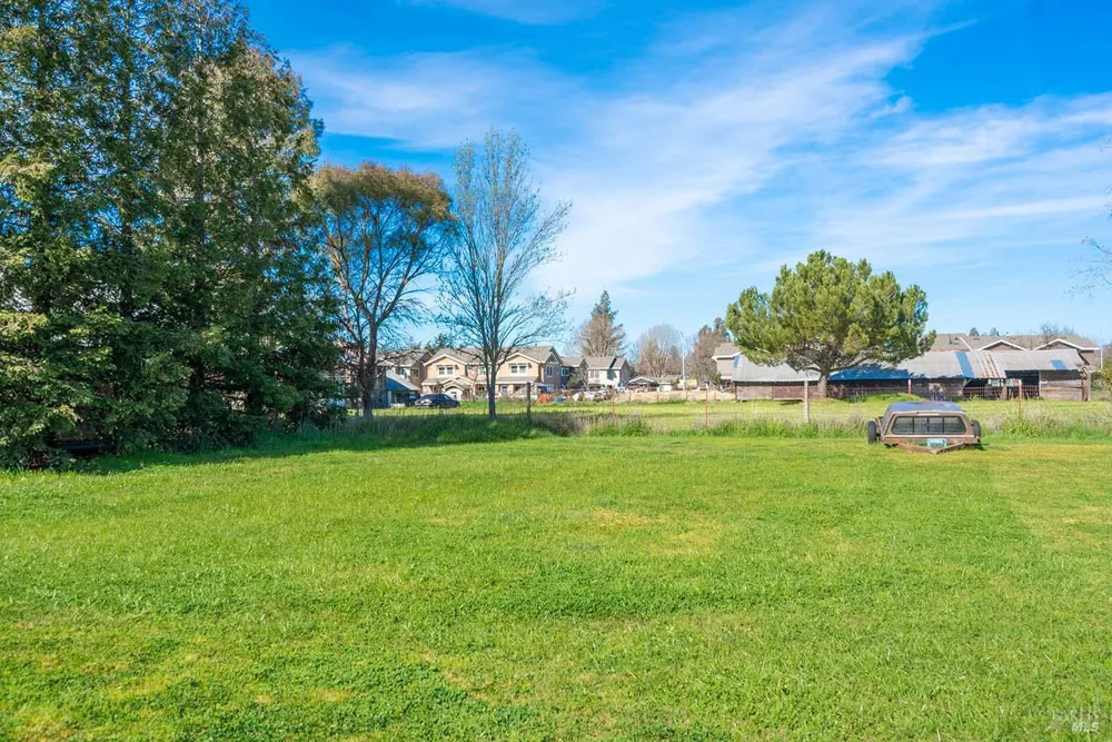 2166 Burbank Avenue Santa Rosa, CA 95407