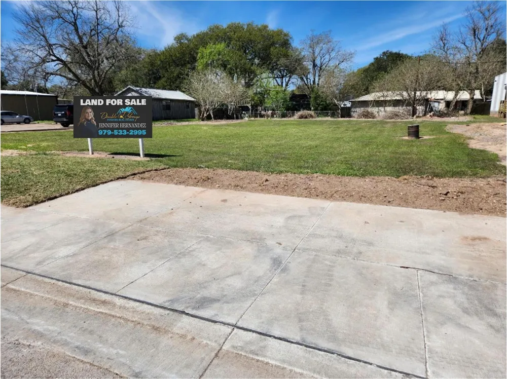 1323 Alabama Road Wharton, TX 77488