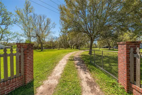 6009 Terrebonne Road