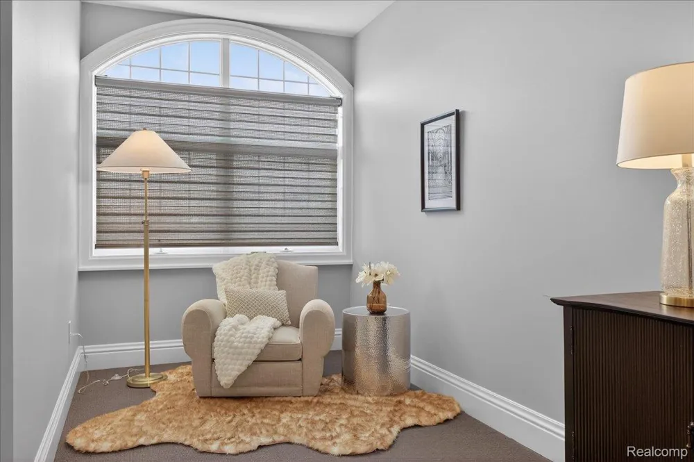 801 W Ann Arbor Trail #301 Plymouth City, MI 48170