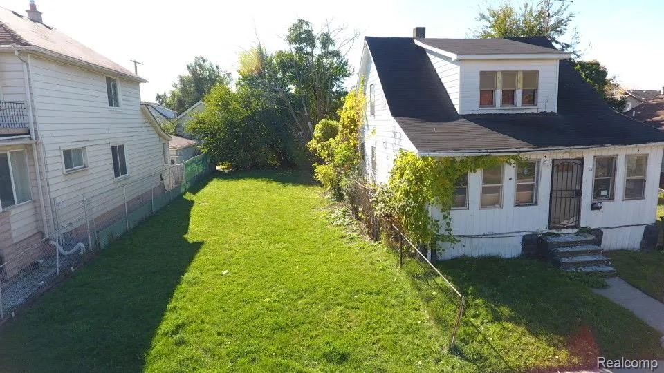 19 Bell Street Ecorse City, MI 48229
