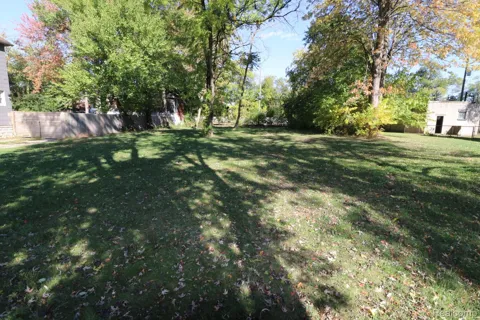 25 W Charlotte Street