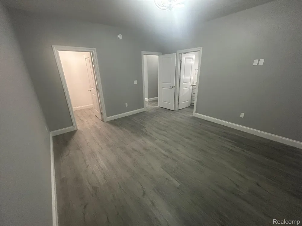 318 Grand River Avenue Port Huron City, MI 48060