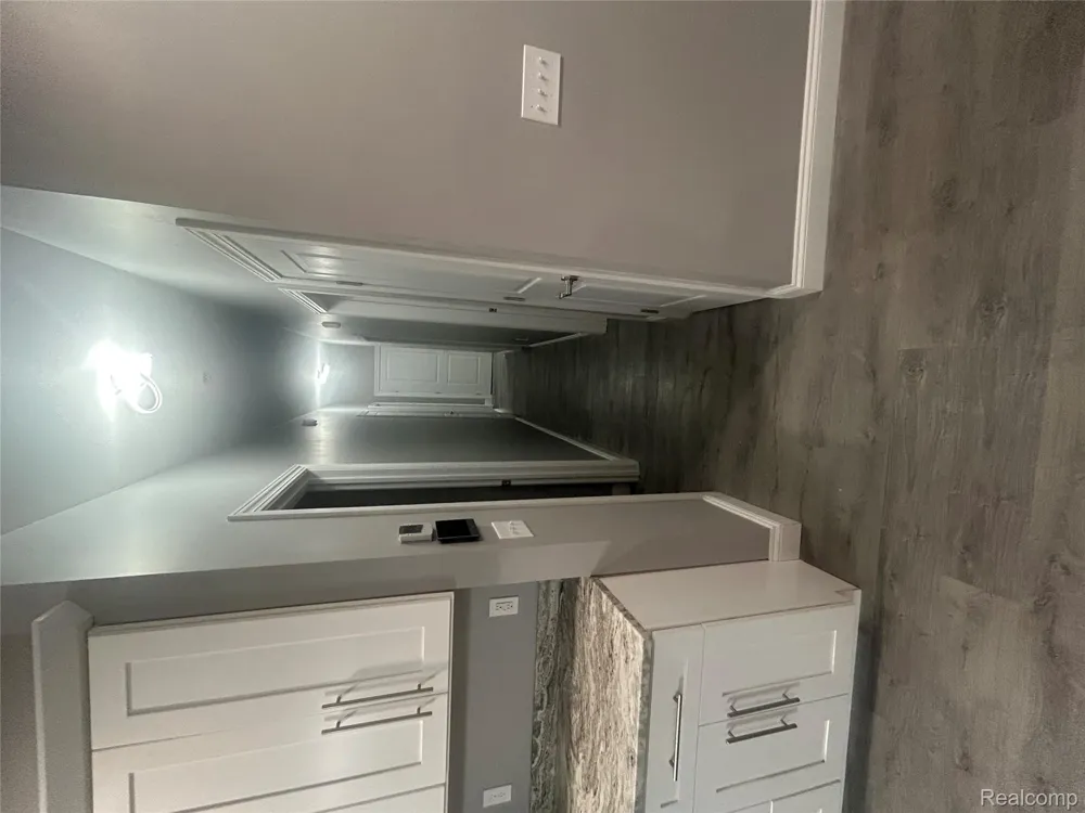 318 Grand River Avenue Port Huron City, MI 48060