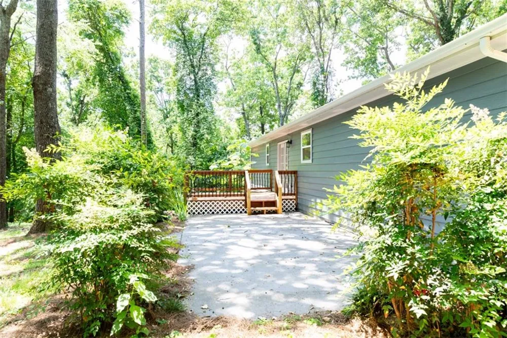 19 MOUNTAIN VIEW COURT Cartersville, GA 30120