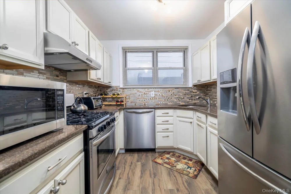 2 Fowler Avenue #211 Lynbrook, NY 11563