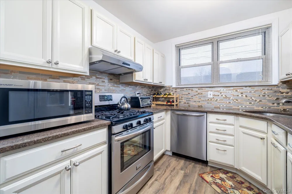 2 Fowler Avenue #211 Lynbrook, NY 11563