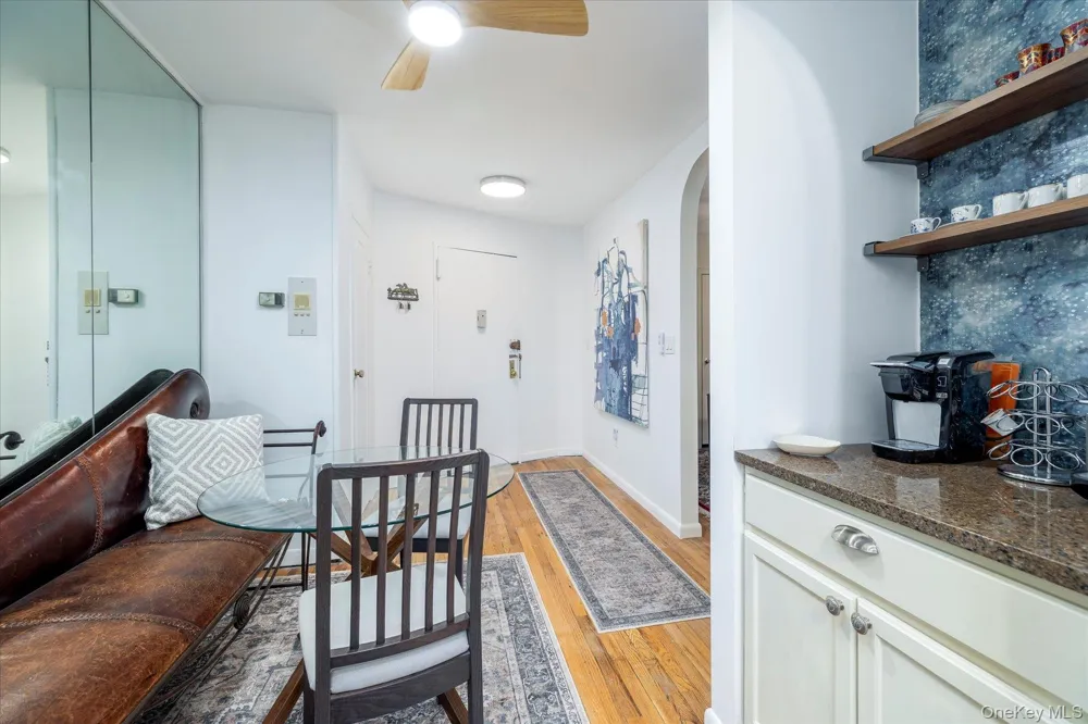 2 Fowler Avenue #211 Lynbrook, NY 11563