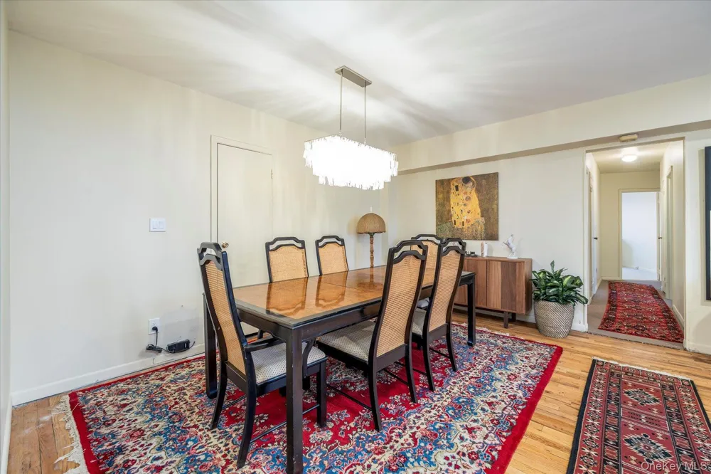 2 Fowler Avenue #211 Lynbrook, NY 11563