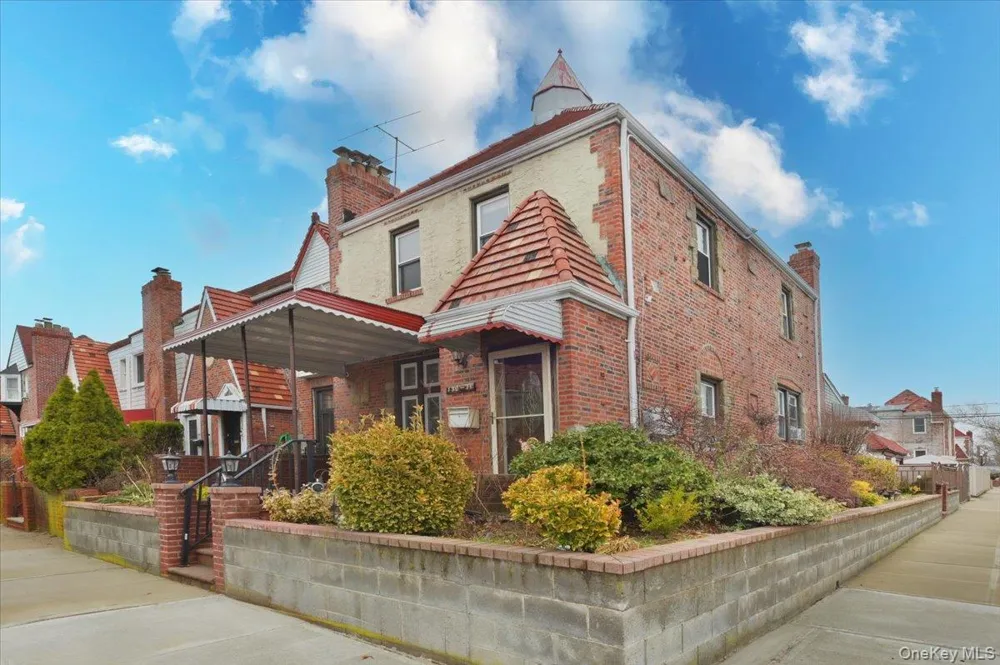 13071 225th Street Laurelton, NY 11413