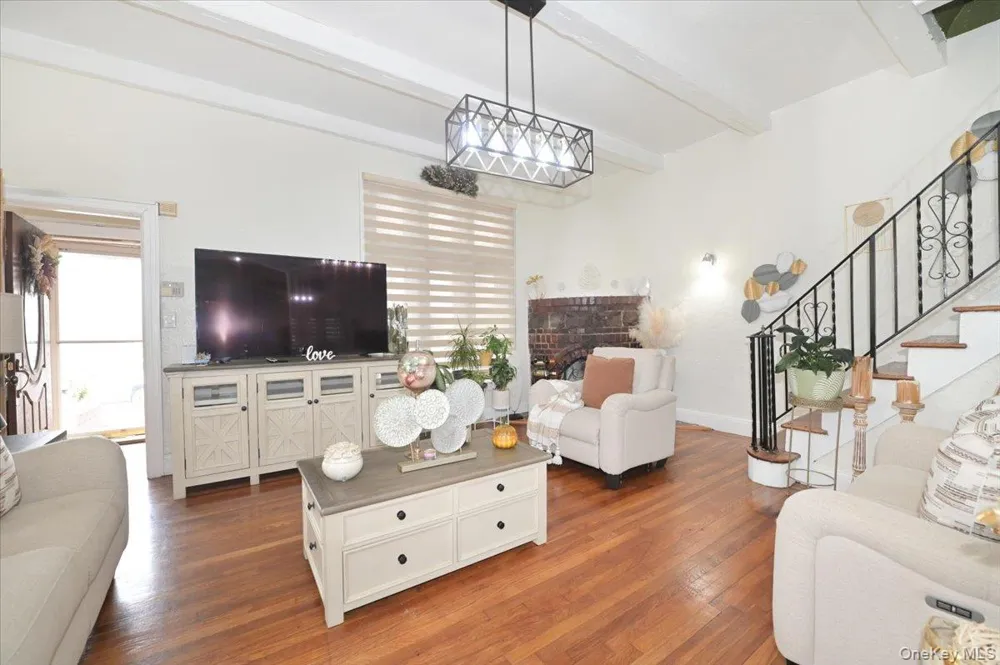 13071 225th Street Laurelton, NY 11413