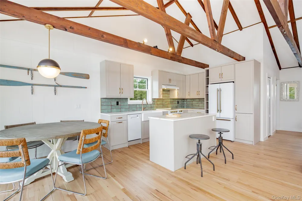 9 Helens Lane Southampton, NY 11968